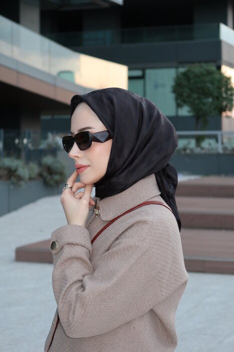 Kadın Tesettür Jakarlı Kazayağı Eşarp 1 ZÜMRÜT 