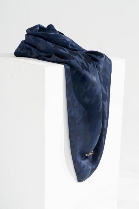 Kadın Tesettür Jakarlı Kazayağı Eşarp 1 LACİVERT 