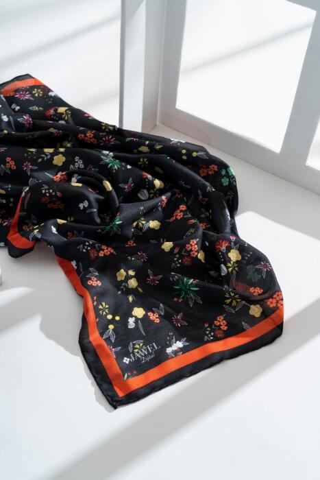 Kadın Digital Baskılı Çiçek Desen Soft Eşarp SİYAH-TURUNCU 
