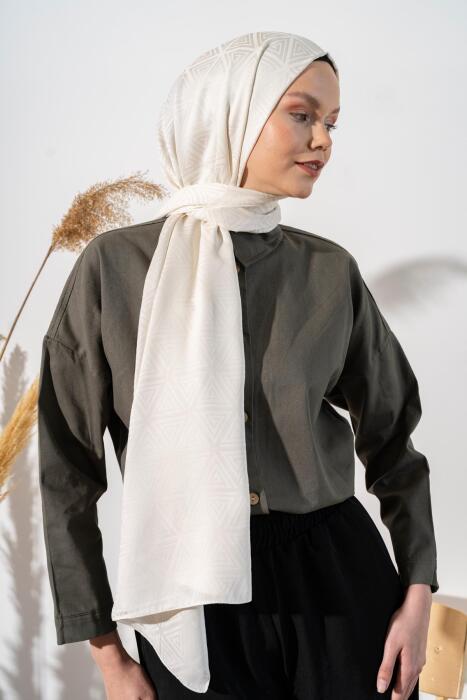 Kadın Piramit Desenli Jakarlı Şal KREM 