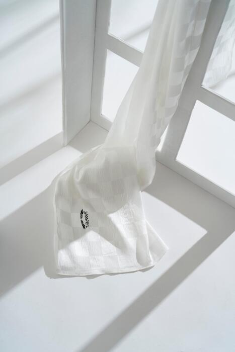 Kadın Dama Desenli Tesettür Jakarlı Şal 185x70 Cm BEYAZ 