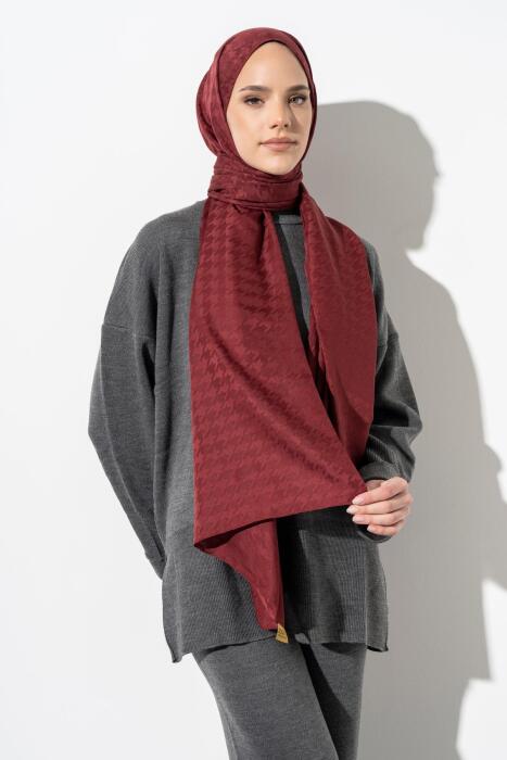 Kadın Tesettür Jakarlı Küçük Desen Kazayağı Şal BORDO 