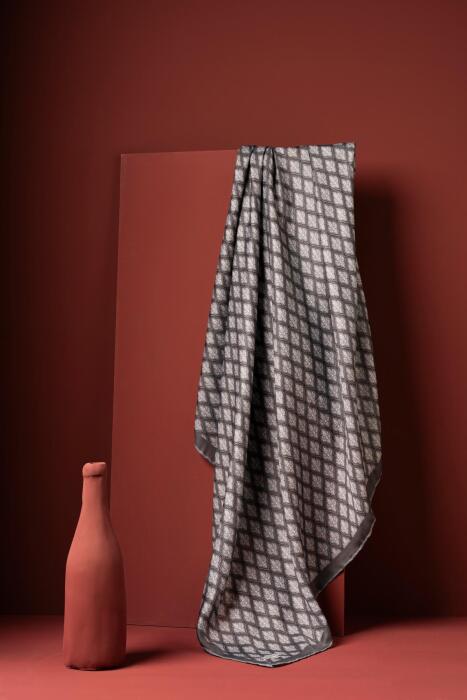 Kadın Küçük Etnik Desen Soft Eşarp ANTRASİT - Jawel