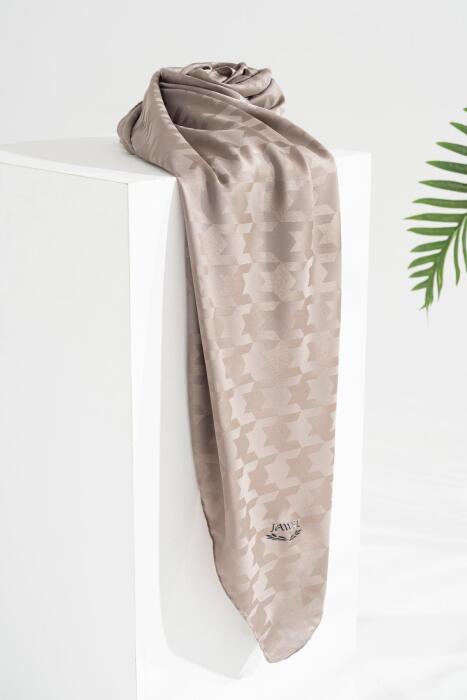 Kadın Tesettür Jakarlı Kazayağı Eşarp 1 VİZON