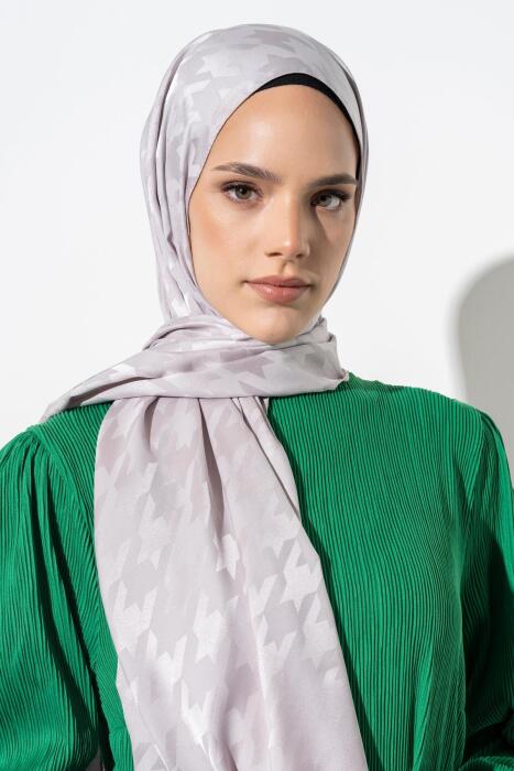 Kadın Tesettür Jakarlı Büyük Desen Kazayağı Şal GÜMÜŞ GRİ 