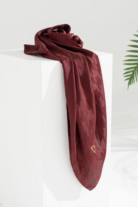 Kadın Tesettür Jakarlı Kazayağı Eşarp 1 BORDO