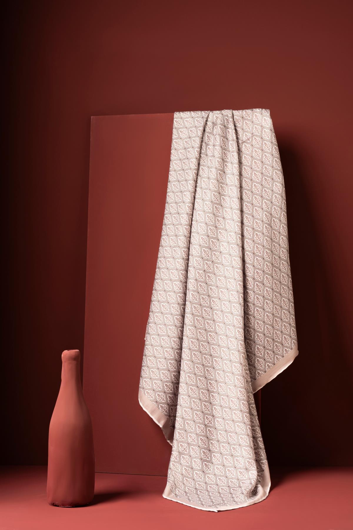 Kadın Küçük Etnik Desen Soft Eşarp VİZON